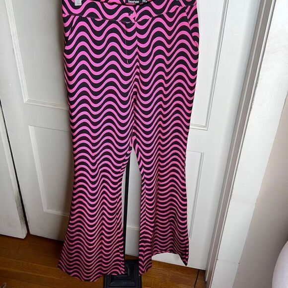 Boohoo RETRO PRINT FIT & FLARE PANTS Size 8 Nwot - Picture 2 of 8